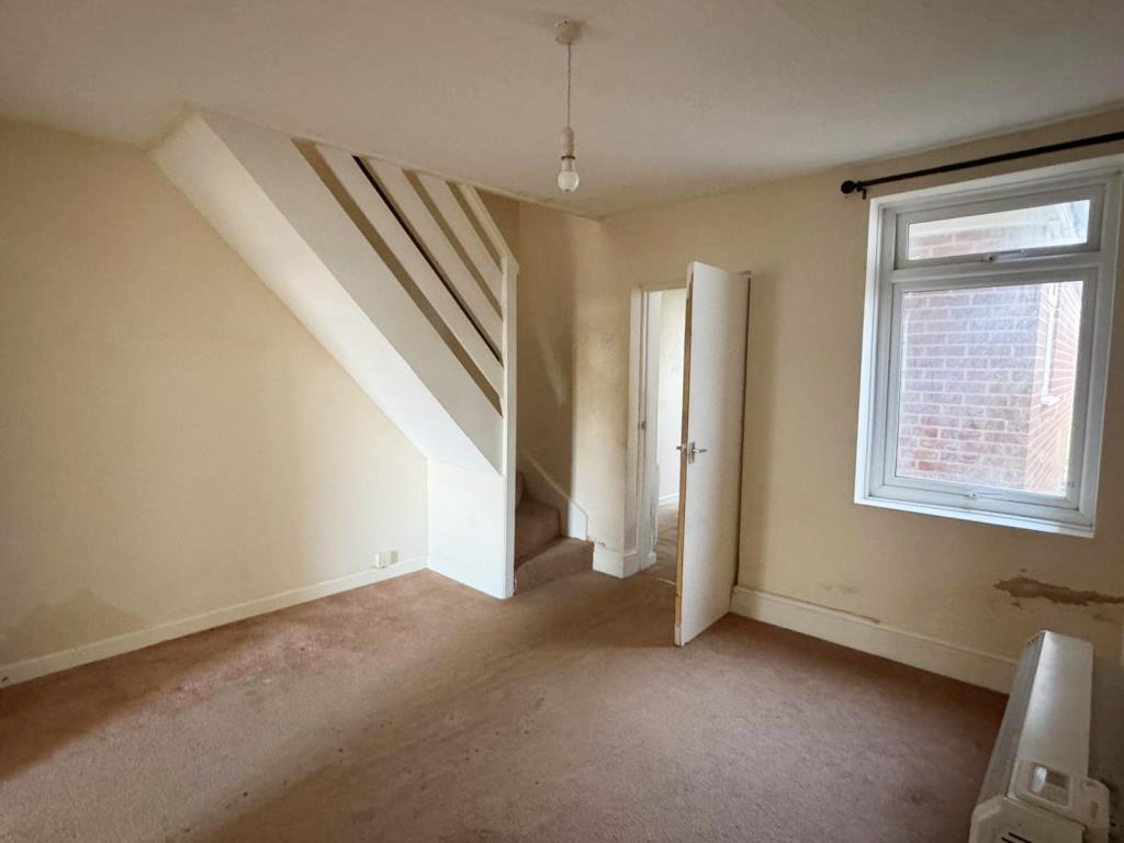 Lot: 104 - HOUSE FOR IMPROVEMENT - Dining room with stairs to one side